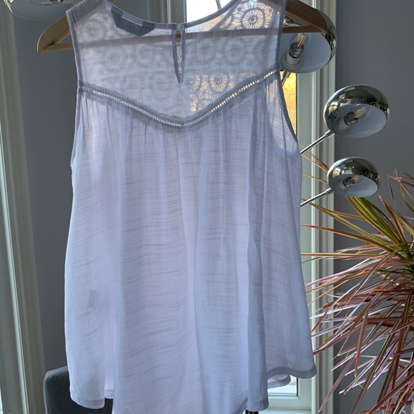 Ladies White Brody Myles sleeveless blouse - Picture 2 of 4